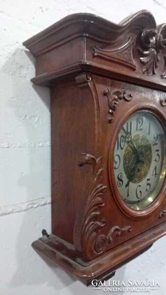 Bécsi barokk könyvtár óra