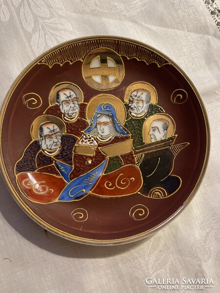 Álomszép Satsuma kézzel festett Japán tányér.