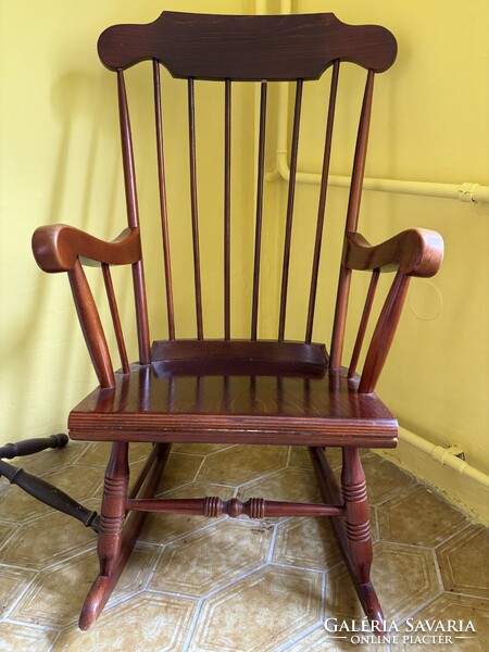 Hintaszék csodás állapotban