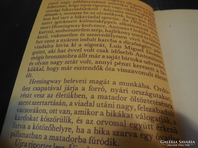 ERNEST  HEMINGWAY   Veszélyes nyár  Árkádia  1988 .