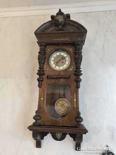 Antik cizellàlt réz díszes faragott Ónémet Bécsi rokokó különleges cizellàlt fali óra feles ütős