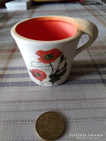 Kerámia dísz tárgy. Alulról jelzés.