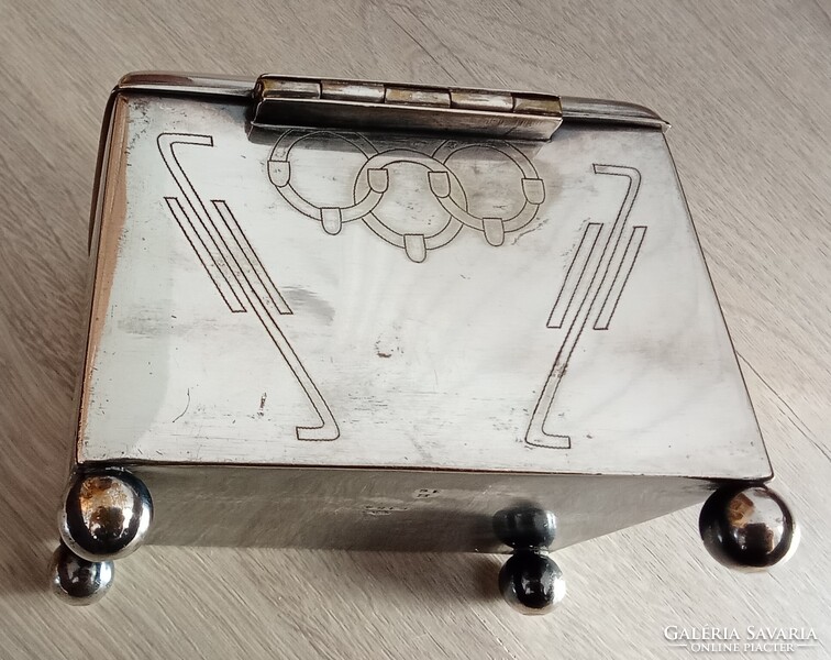 Sandrik-Szandrik szecessziós cukortartó nikkelezüstből, 1900-1910 körül