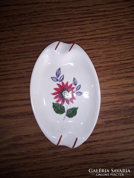 Aquincum porcelán virág mintás tálka, hamutál. Pecséthibás! 11,5cm. Hibátlan. Jelzett