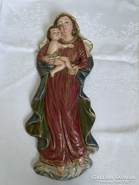Antik nagy szépen festett Mária kis Jézussal fali gipsz szobor.