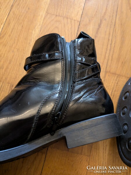 Kurt Geiger brit premium márkás női 37-38-as fekete bokacsizma, bokacipő