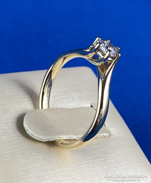 Sárga arany gyűrű 0,50 ct. Briliáns kővel!
