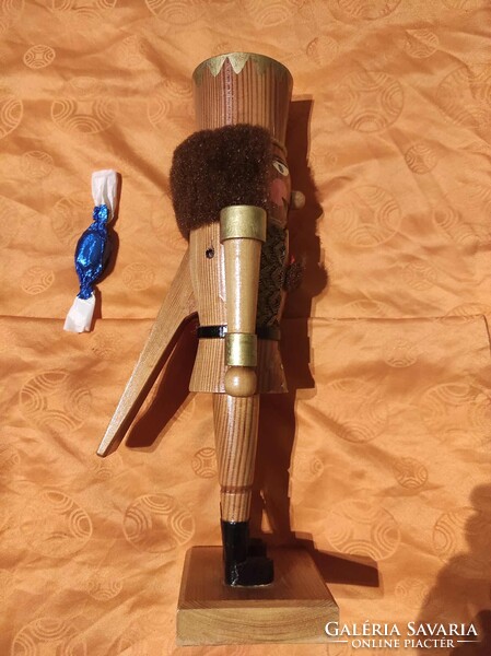 Karácsonyi dísz - Hatalmas "Diótörő mese figura" 2. (fa) 40 cm magas