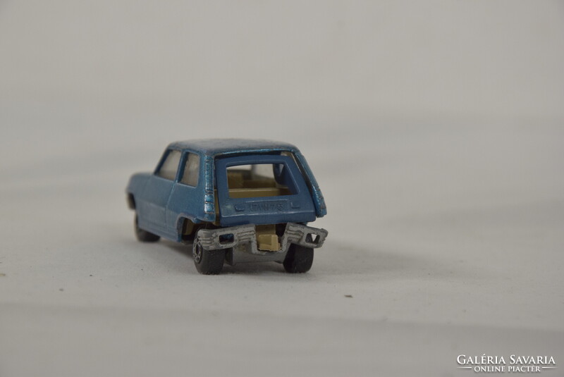 Matchbox Superfast Renault 5 TL retro játékautó A045