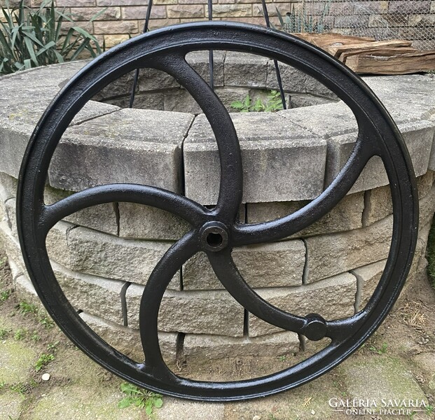 Öntöttvas kútkerék, daráló kerék (65 cm és 14 kg)