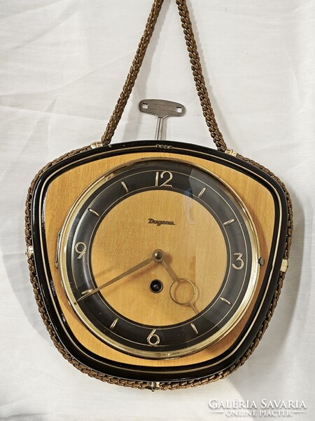 Vintage Dugena függő falióra, kézi szerkezettel