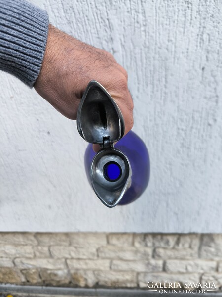 Gyönyörű kobalt kék üveges Kacsa kancsó,Kakas kancsó karaffa dekantàló jelzett fém.