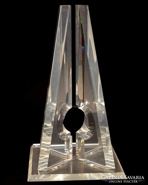 Hivo Van Teal piramis szobor