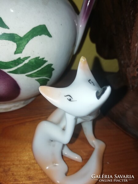 Art deco Hollóházi róka egyik füle érdekes szerintem gyári hibás