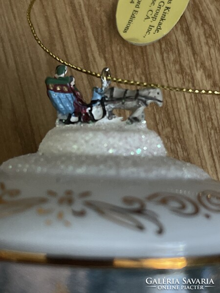 Gyönyörű fehér színű,  üveg karácsonyfa dísz, nem volt használva.