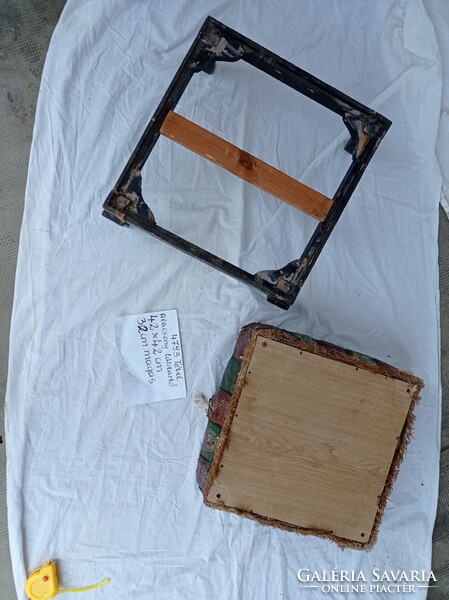 Régi lábtartó, ottomán, nagyon alacsony asztal, posztamens...