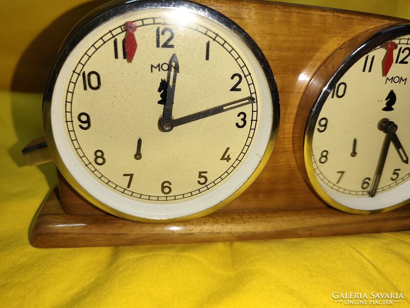 Régi MOM sakkóra eredeti csomagolásban, 60 as évekből