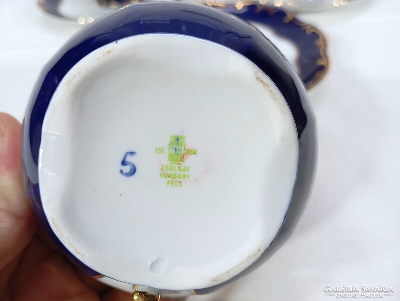 Zsolnay Pompadour III kávéscsészék TOP állapotban, sérülésmentesek.
