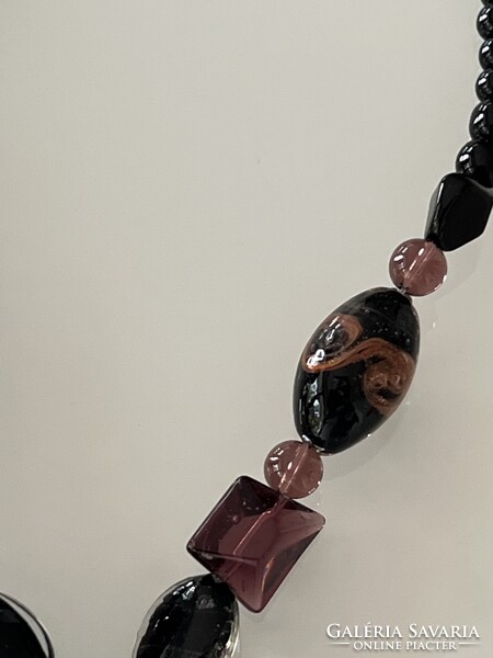 Muránói üveg nyaklánc különleges medállal, 50 cm hosszú