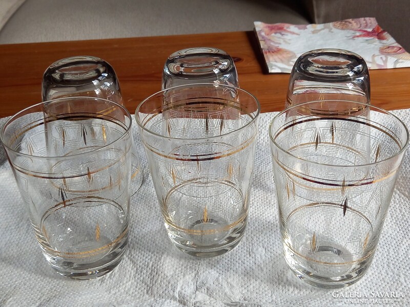 Régi, szépen metszett, aranyozott üvegpohár készlet (6 vizespohár)