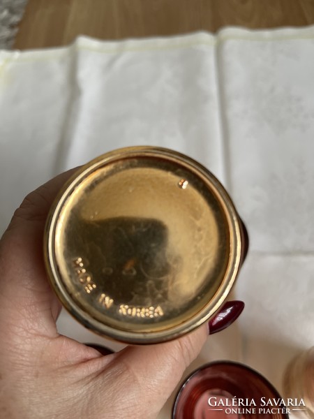 6 db nagyon szép dúsan aranyozott domború rózsákkal üveg pohár boros.