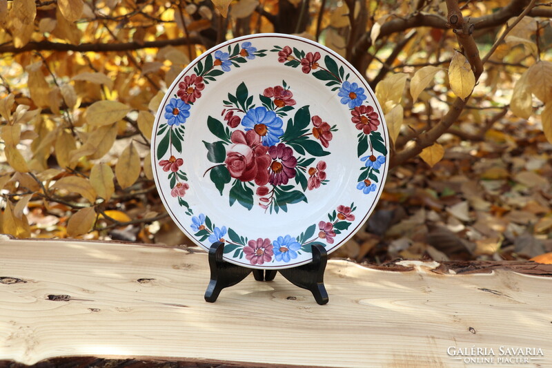 Kispesti kerámia falitányér