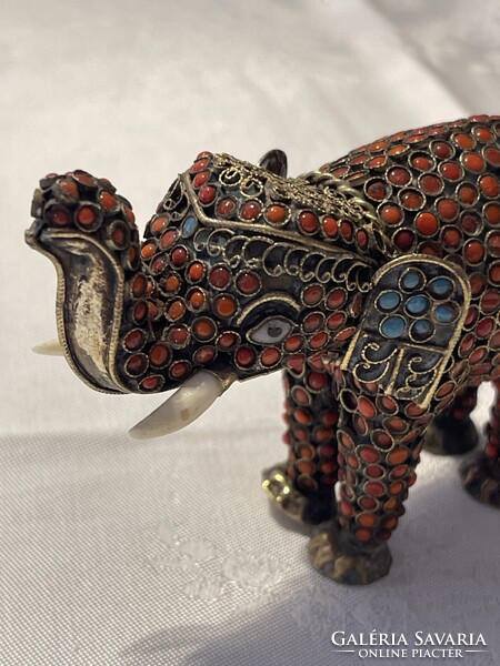 Csodás Kinai szerencse hozó amulett valódi korall és türkisz kövekkel.