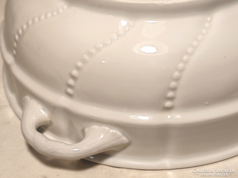 Füles porcelán tál