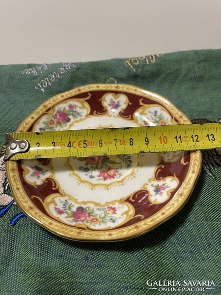 Royal Albert  „Lady Hamilton