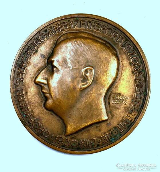 Berán Lajos (1882-1943) Gróf Klebelsberg Kunó bronz plakett 1930