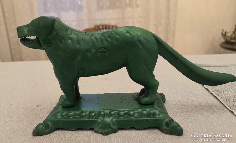 Antik öntöttvas Diótörő mogyoró Törő kutya Szecessziós Art Deco 2,48 kg. Felújított zöld színre !