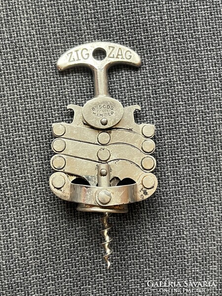 Régi ZIG ZAG Francia jelzett érdekes Dugóhózó Borászat 1953