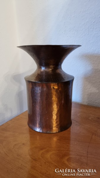 Dömötör iparművész váza, vörösréz - szignózott