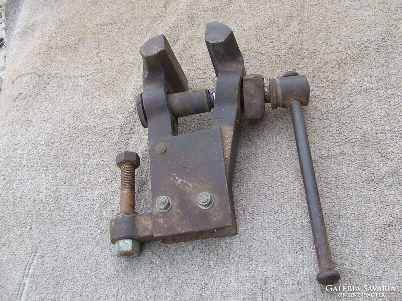 Régi kovácsolt satu kovács satu