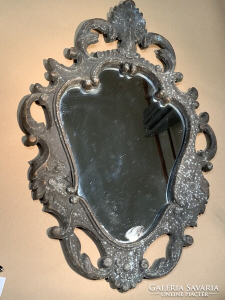 Antik vas keretes tükör