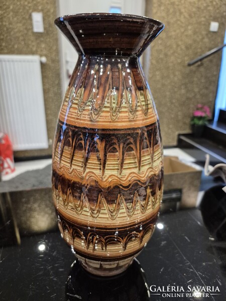 Kerámia váza. Mázas