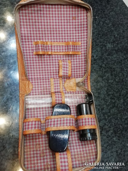 Retro férfi pipere utazó szett