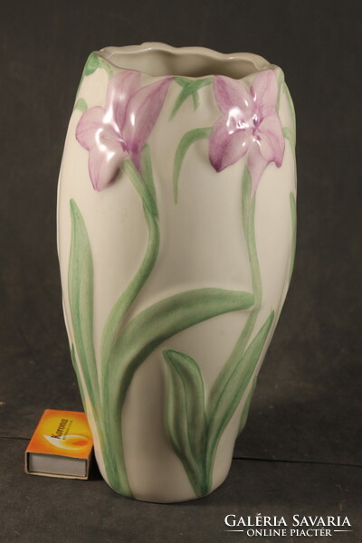 Majolika virágos váza 733