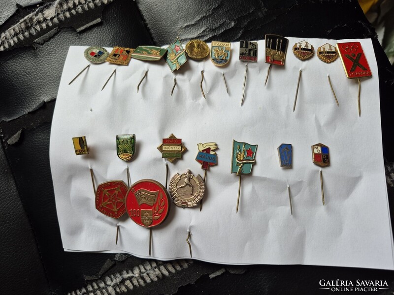 Kitüntetés jelvény