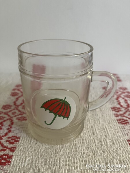 Retro bögre, esernyős