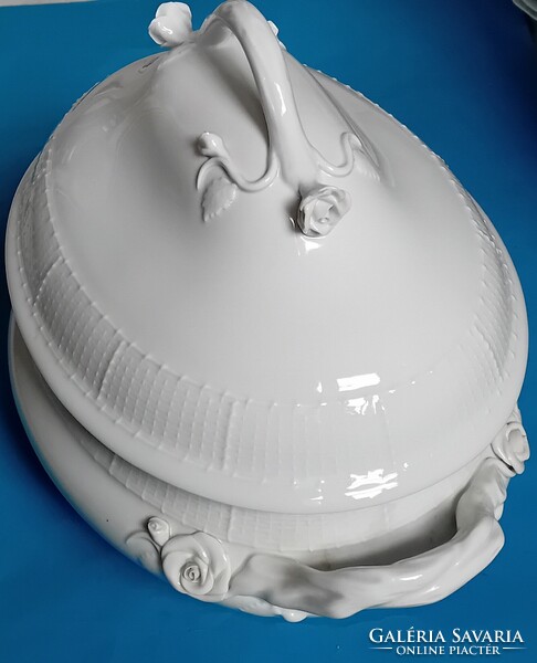 Herendi fehér leveses tál 12 személyes