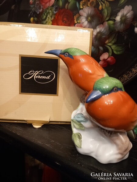 Nagyon dekoratív, szép festésű  Herendi madár pár