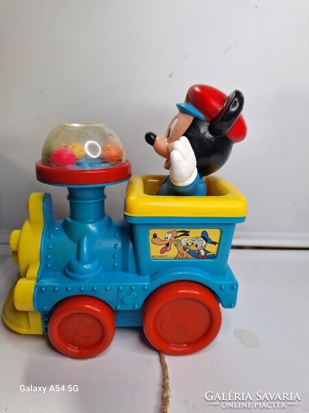 Retro Mickey mouse figurás húzható vonat