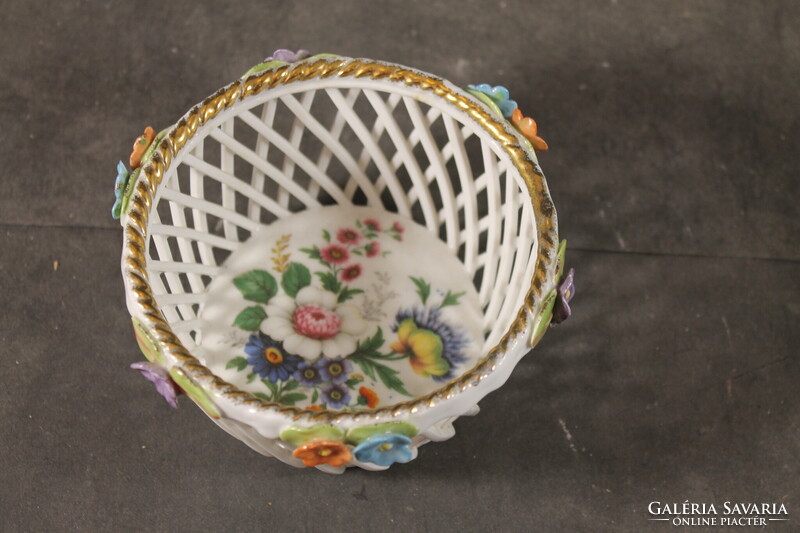 Áttört porcelán virágos kaspó 799