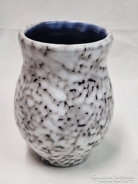 Jelzett iparművészeti mázas kerámia váza hibátlan állapotban 13 cm. magas