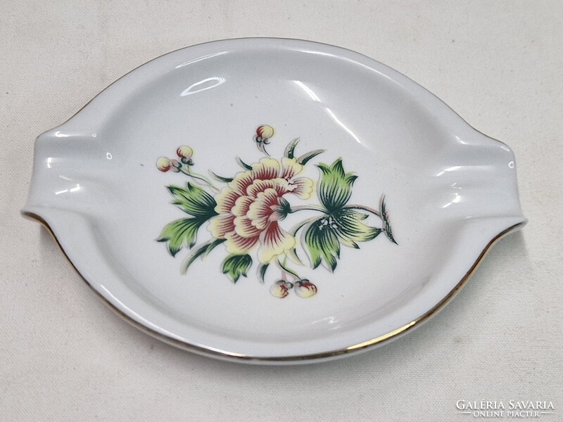 Hollóházi virág mintás porcelán hamutál hibátlan állapotban 12 cm. hosszú