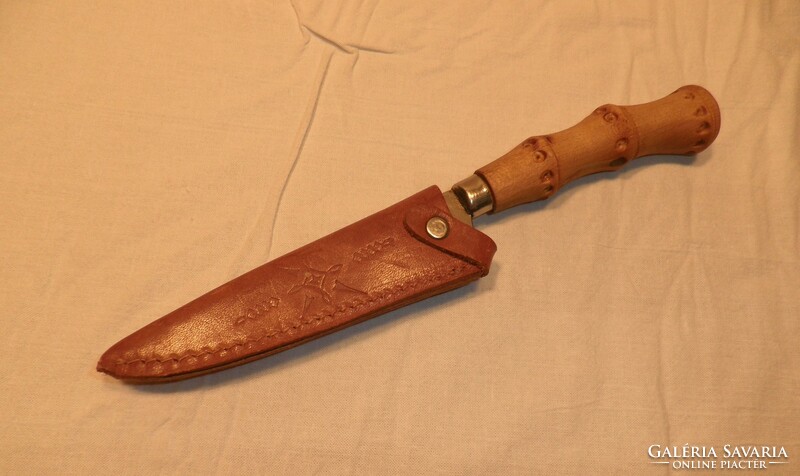 Old dagger. Knife, cleaver, dagger, razor.