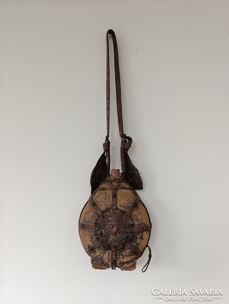 Csikóbőrös kulacs 1905 antik néprajzi népművészeti csikós pásztor eszköz szerszám címer 703