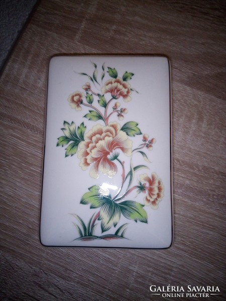 Hollóházi virág (szegfű) mintás porcelán bonbonier, ékszertartó .Hibátlan. Jelzett