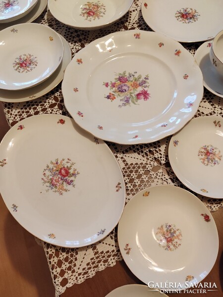 Régi, Jarolina Lengyel porcelán gyár 70-es évekből származó 22 darabos étkészlet